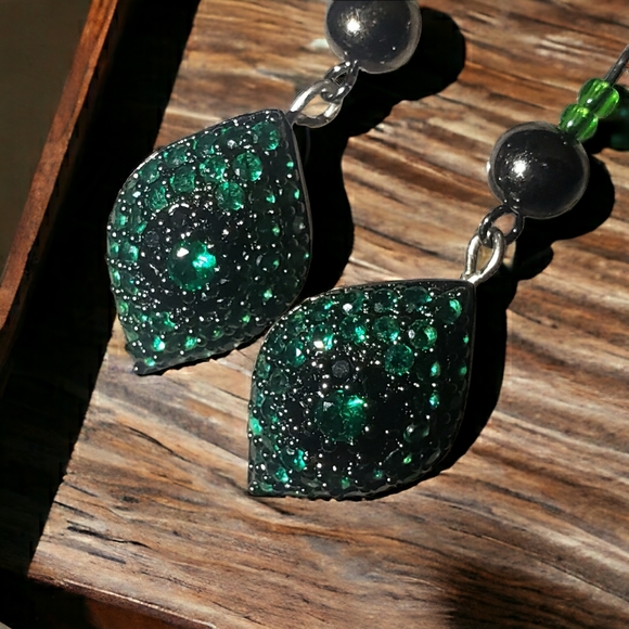 Emerald Green & Hematite Handcrafted Earrings - Picture 1 of 7